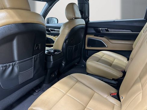Used 2021 Kia Telluride SX w/ Towing Package FWD image 15