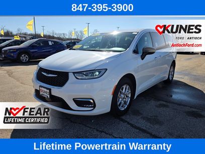 Used 2024 Chrysler Pacifica Touring-L