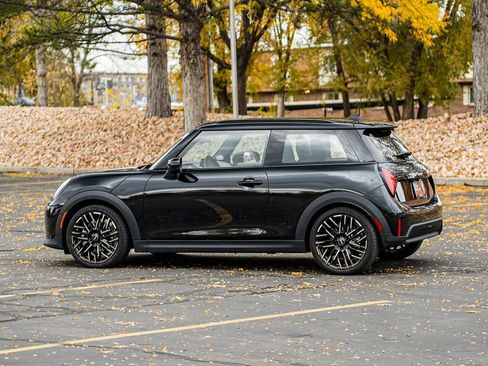 Certified 2025 MINI Cooper 2-Door Hardtop image 7