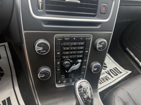 Used 2015 Volvo V60 T5 Premier image 35