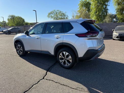 Certified 2021 Nissan Rogue SV image 7