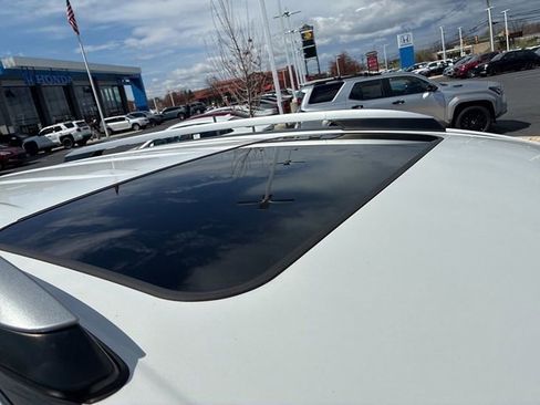 Used 2017 Toyota RAV4 XLE w/ Protection Package image 19