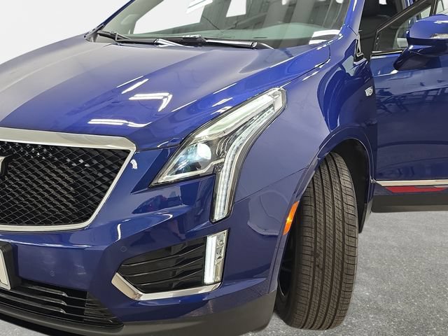 Certified 2025 Cadillac XT5 Sportv w/ LPO, Red Accent Package AWD/4WD image 28