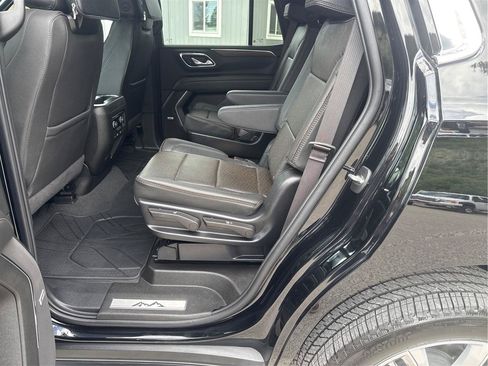 Used 2024 Chevrolet Tahoe High Country w/ Advanced Technology Package AWD/4WD image 10