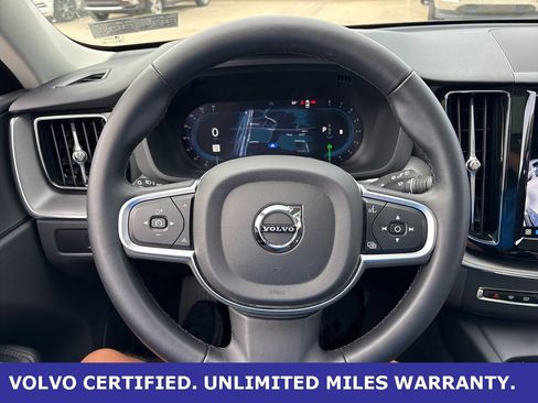 Certified 2025 Volvo XC60 B5 Core image 23