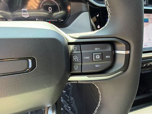 Certified 2026 Jeep Cherokee Limited AWD/4WD image 23