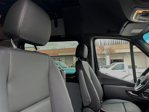 Used 2024 Mercedes-Benz Sprinter 144 Cargo image 18