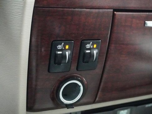 Used 2011 Toyota Sienna Limited w/ Premium Pkg image 35