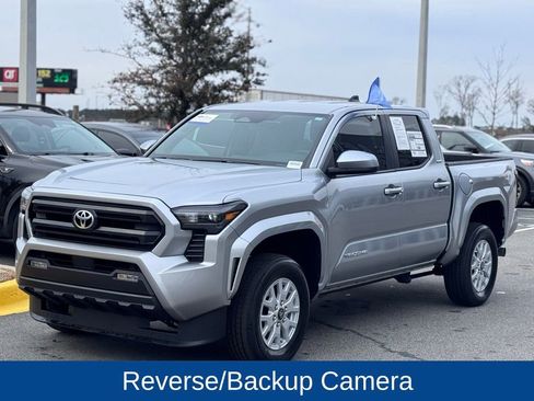 Used 2025 Toyota Tacoma SR5 image 3