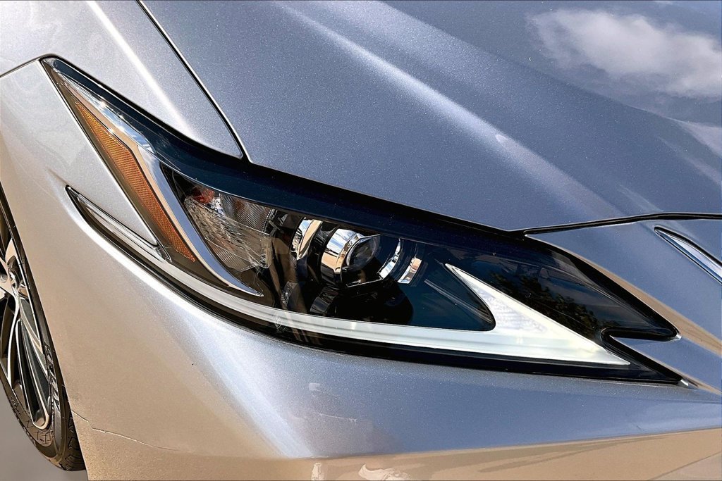 Used 2025 Lexus ES 350 w/ Premium Package FWD image 31