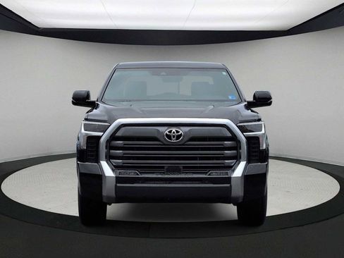 Used 2025 Toyota Tundra Limited AWD/4WD image 3