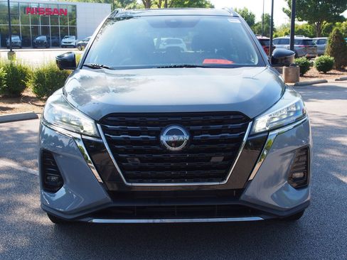 Used 2024 Nissan Kicks SR FWD image 2