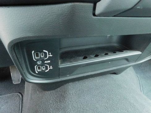 Used 2024 RAM 2500 Big Horn image 31