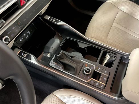 Certified 2025 Kia Sorento S AWD/4WD image 18