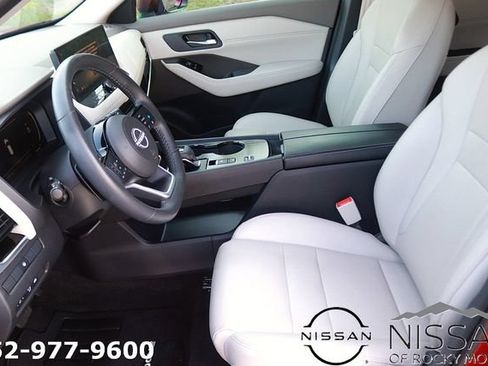 Certified 2024 Nissan Rogue SL FWD image 13
