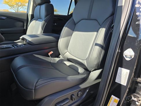 New 2025 Honda Pilot Touring image 28