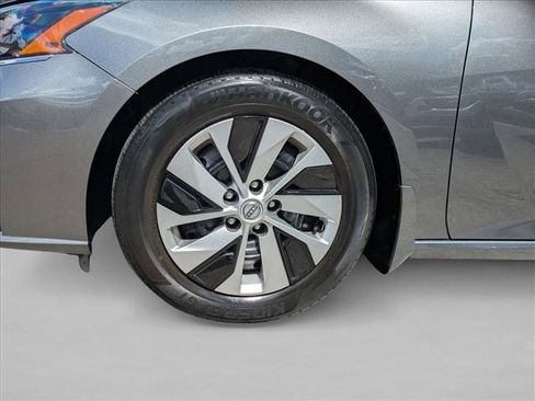 Certified 2024 Nissan Altima 2.5 S FWD image 22