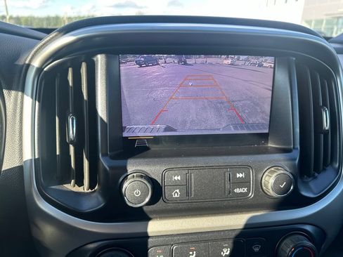 Used 2020 Chevrolet Colorado LT RWD image 11
