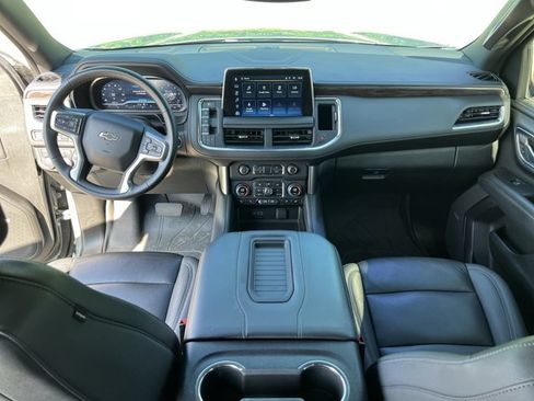 Used 2023 Chevrolet Tahoe Z71 w/ Luxury Package AWD/4WD image 21