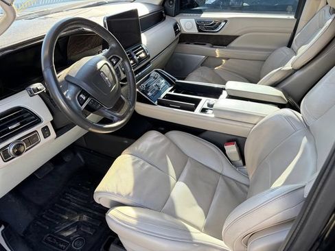 Used 2018 Lincoln Navigator Reserve w/ Technology Package AWD/4WD image 5
