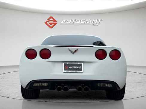 Used 2011 Chevrolet Corvette Coupe w/ 1LT RWD image 10