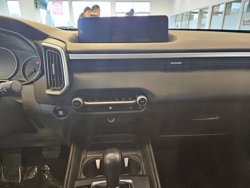 Used 2024 MAZDA CX-50 AWD 2.5 S w/ Preferred Package image 17