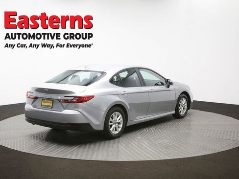 Used 2025 Toyota Camry LE image 40