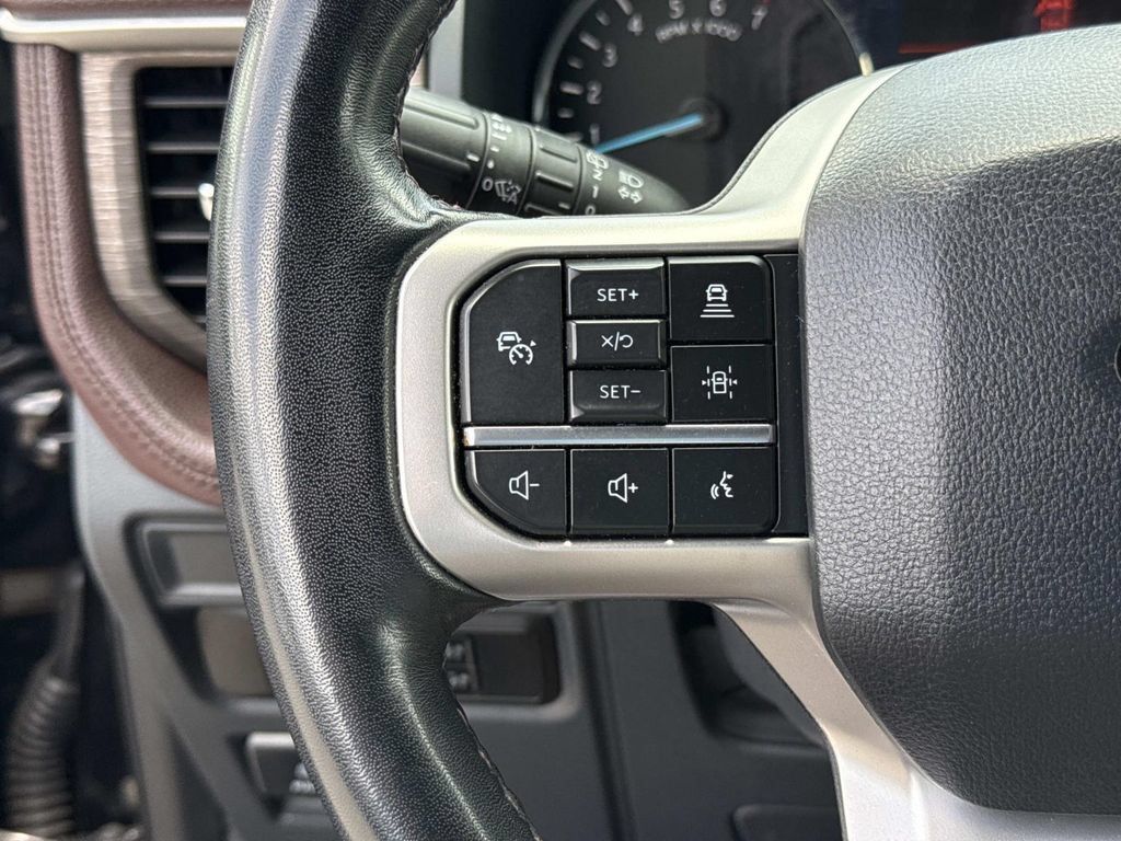 Used 2024 Ford Expedition Limited RWD image 42