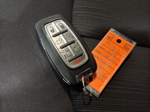 Used 2024 Chrysler Voyager LX image 39