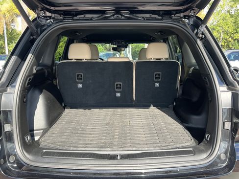 Used 2023 Jeep Grand Cherokee Limited w/ Trailer Tow Prep Group (B) RWD image 31