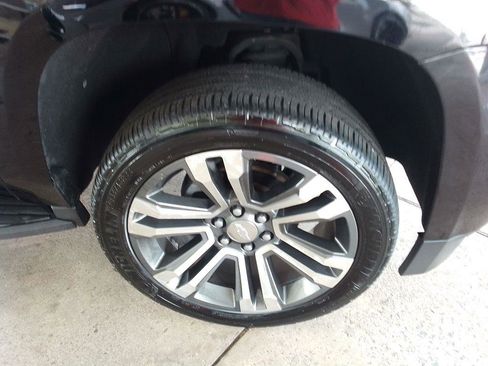 Used 2018 Chevrolet Tahoe LT image 30