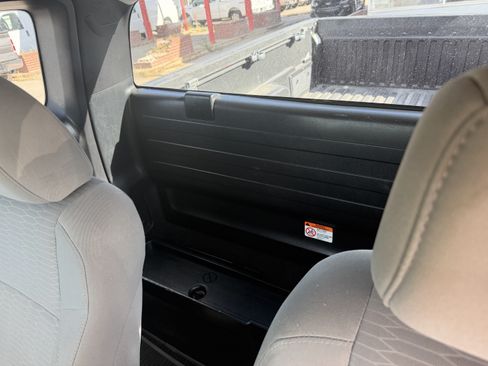 Used 2017 Toyota Tacoma SR RWD image 14