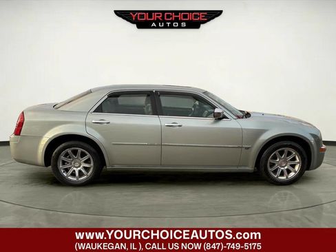 Used 2005 Chrysler 300 C image 6