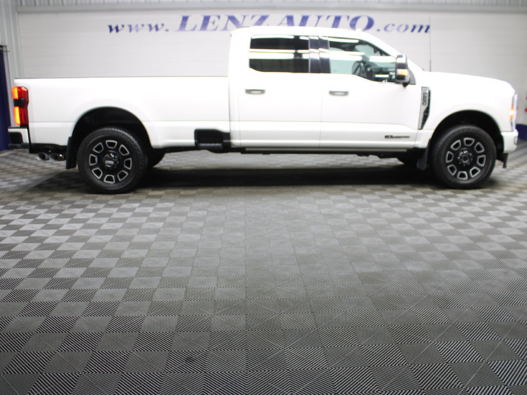 Used 2023 Ford F250 Platinum AWD/4WD image 2