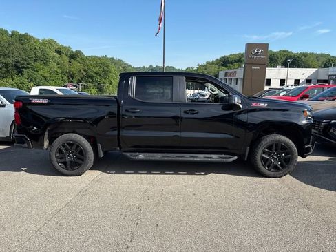 Used 2022 Chevrolet Silverado 1500 LT Trail Boss w/ LT Trail Boss Premium Package AWD/4WD image 6