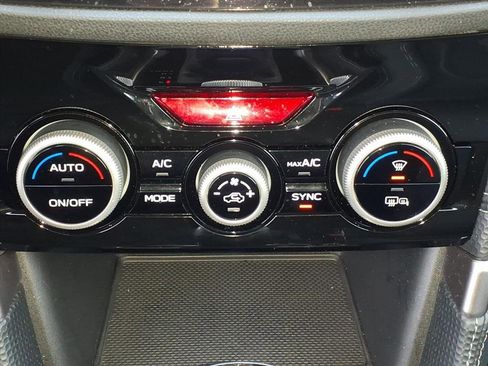 Certified 2022 Subaru Forester Limited image 8