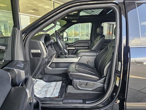 Used 2018 Ford F150 Platinum w/ Equipment Group 701A Luxury AWD/4WD image 19