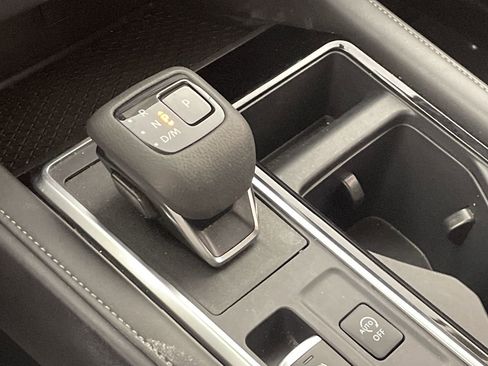 Used 2025 Nissan Pathfinder SV AWD/4WD image 15