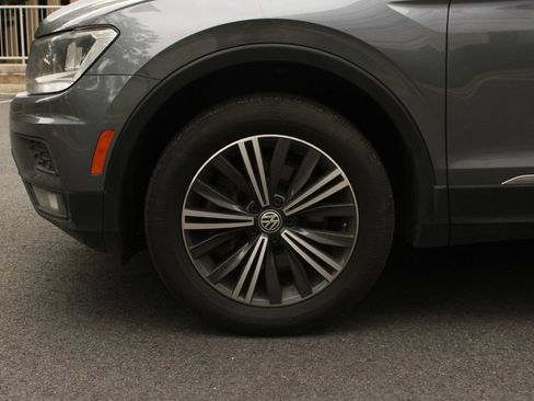 Used 2019 Volkswagen Tiguan SEL AWD/4WD image 11