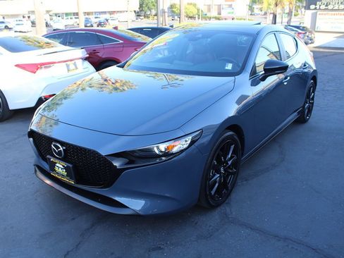 Used 2022 MAZDA MAZDA3 s FWD image 4