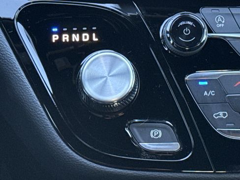 New 2026 Chrysler Pacifica Select image 27