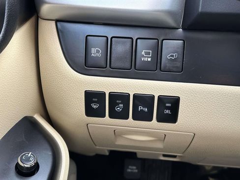 Used 2018 Toyota Highlander Limited Platinum image 23