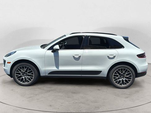 Used 2018 Porsche Macan AWD/4WD image 3