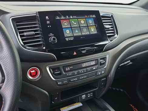 Certified 2022 Honda Passport TrailSport image 23