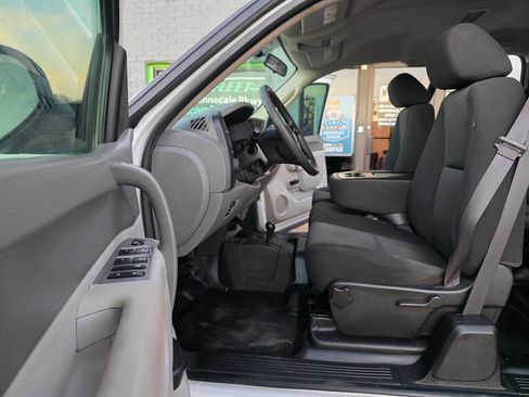 Used 2013 Chevrolet Silverado 1500 W/T image 22