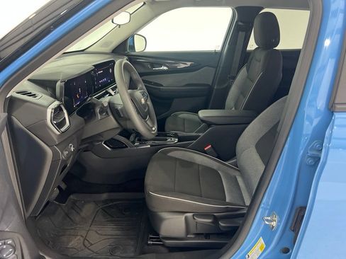 Used 2024 Chevrolet TrailBlazer LT w/ Driver Confidence Package AWD/4WD image 18