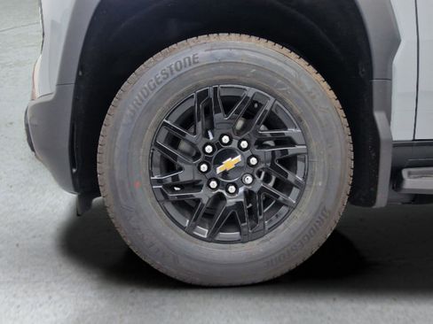 New 2026 Chevrolet Silverado EV LT image 28