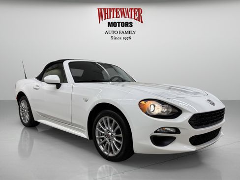 Used 2018 FIAT 124 Spider Classica w/ Technology Group image 9
