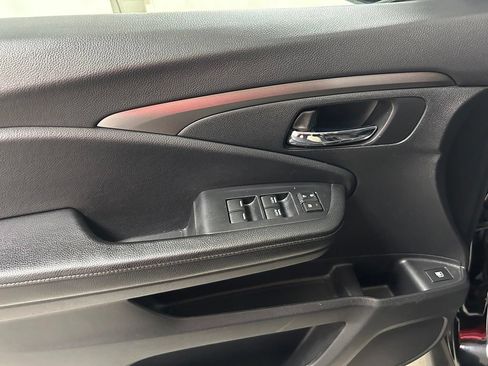 Used 2019 Honda Ridgeline RTL image 16