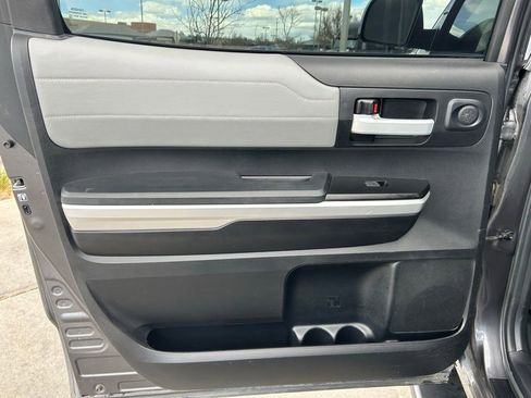 Used 2017 Toyota Tundra Limited w/ Limited Premium Package AWD/4WD image 27